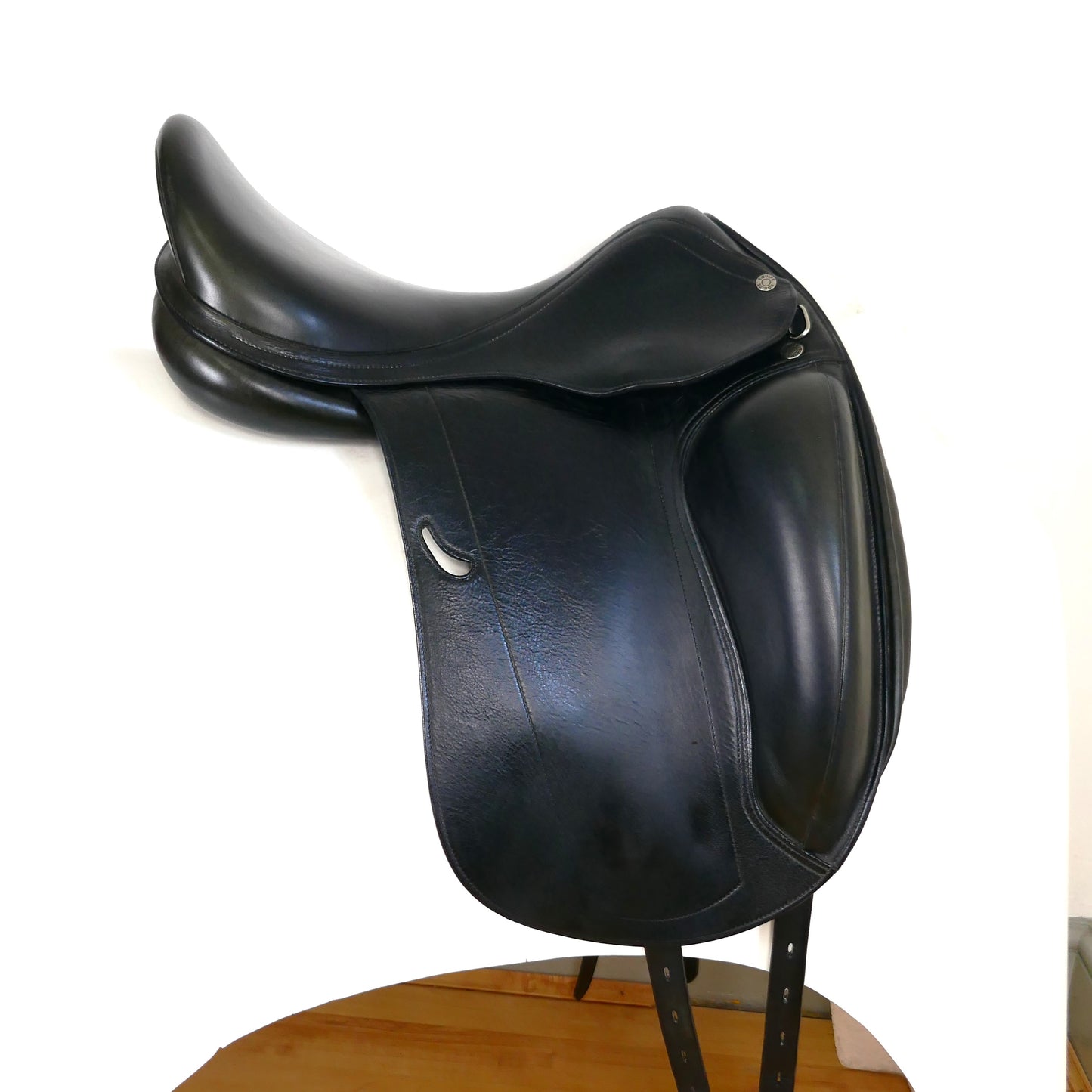 Equipe Emporio Special Single Flap Dressage Saddle - 17" Medium-Wide (+1) Black TD103