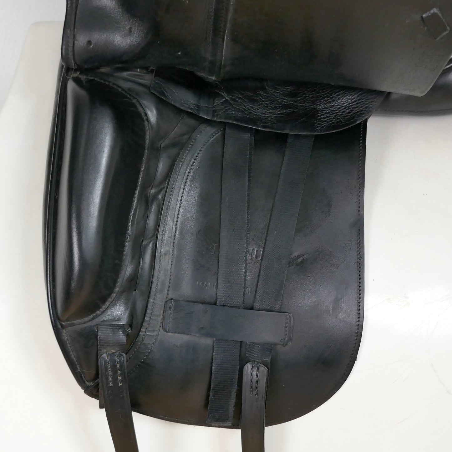 Albion Platinum Ultima SLK Dressage Saddle - 17.5" Medium (295) Black TD101