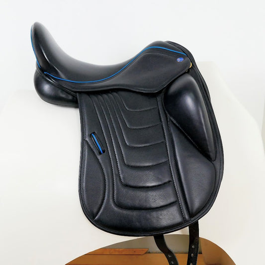 Silhouette Sapphire Monoflap Dressage Saddle - 16.5" Medium-Wide Black TD110