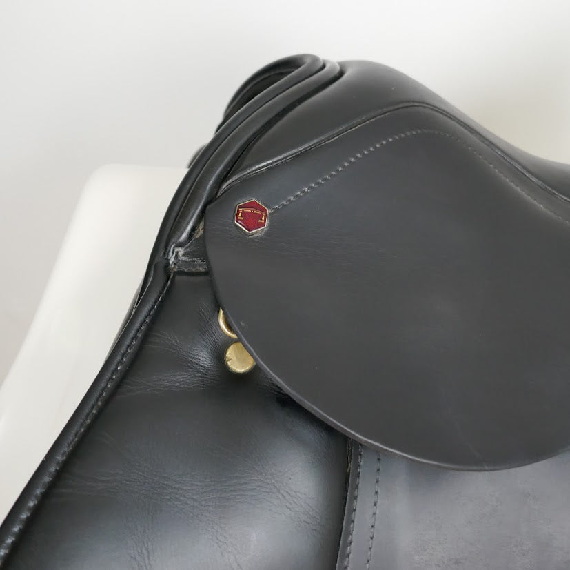 Albion K2 GP Saddle - 17.5" Medium-Wide Black TB189