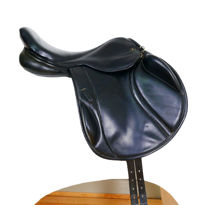 Silhouette Insignia Monoflap Jumping Saddle - 17" Medium-Wide Black TF155