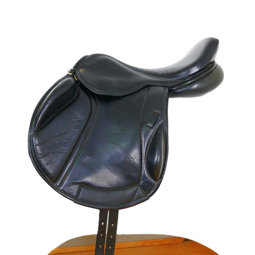 Silhouette Insignia Monoflap Jumping Saddle - 17" Medium-Wide Black TF155