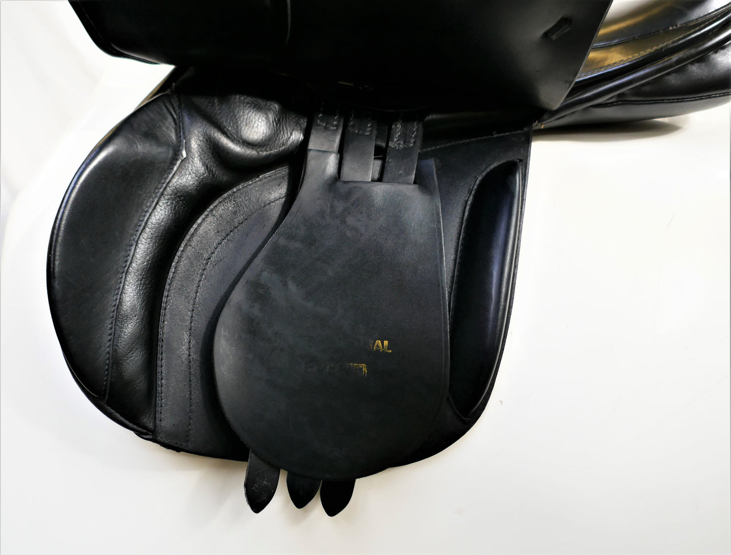 Ideal International Event Saddle - 18" Wide Black C1171