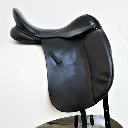 Black Country Eloquence Dressage Saddle - 17.5" Wide Black TD3