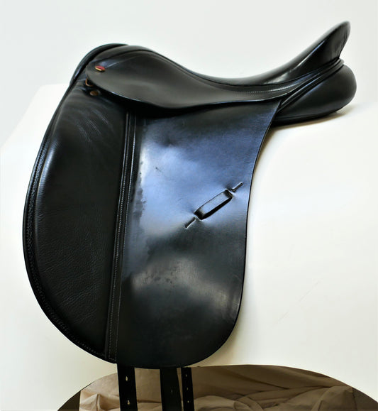 Albion MKI K2 Dressage Saddle - 17.5" MM Black TD17