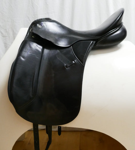 Kieffer Wien DL Professionnal Dressage Saddle - 18" Narrow Black TD36