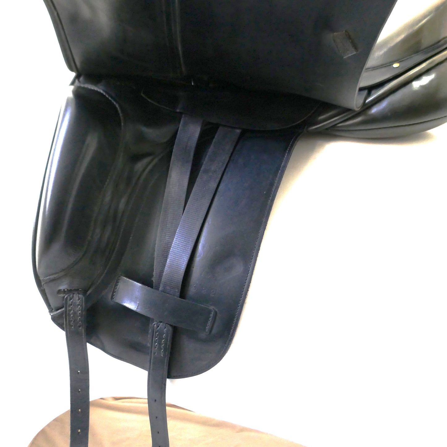 Albion SL Dressage Saddle - 17.5" Wide Black TD73